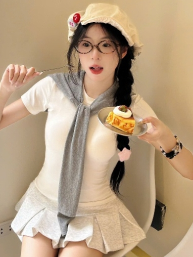 Set 3 Món Áo Thun Ôm Body BAP STUDIO: Lựa Chọn Thời Trang Thông Minh Cho Phụ Nữ Việt