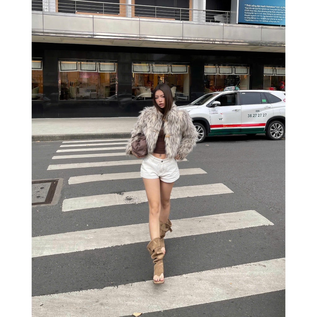 THE QU� O (2)