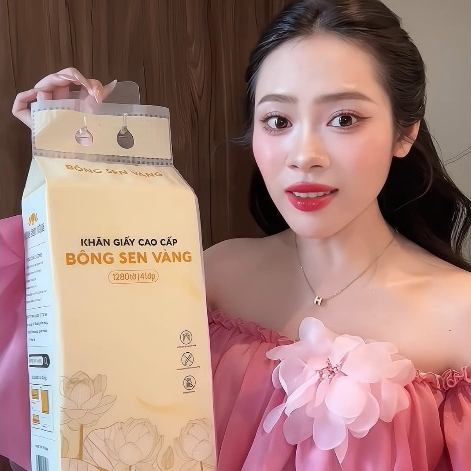 Khăn giấy rút Bông Sen Vàng treo tường Phiên Bản Mới (6)