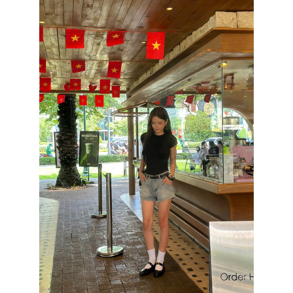 THE QU� O (6)